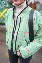 Lade das Bild in den Galerie-Viewer, Kurze Kantha-Jacke