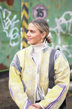 Načíst obrázek do prohlížeče Galerie, Bunda Kantha Short