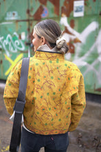 Načíst obrázek do prohlížeče Galerie, Bunda Kantha Short