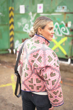 Načíst obrázek do prohlížeče Galerie, Bunda Kantha Short