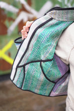 Lade das Bild in den Galerie-Viewer, Kurze Kantha-Jacke