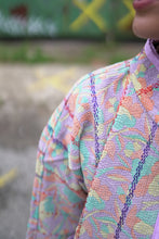 Lade das Bild in den Galerie-Viewer, Kurze Kantha-Jacke
