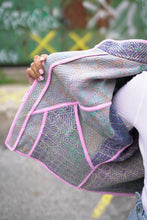 Lade das Bild in den Galerie-Viewer, Kurze Kantha-Jacke
