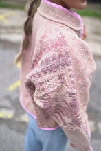 Lade das Bild in den Galerie-Viewer, Kurze Kantha-Jacke
