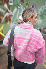 Lade das Bild in den Galerie-Viewer, Kurze Kantha-Jacke
