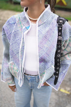 Lade das Bild in den Galerie-Viewer, Kurze Kantha-Jacke

