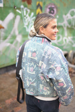 Lade das Bild in den Galerie-Viewer, Kurze Kantha-Jacke
