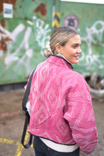 Načíst obrázek do prohlížeče Galerie, Bunda Kantha Short
