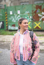 Lade das Bild in den Galerie-Viewer, Kurze Kantha-Jacke
