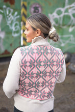 Načíst obrázek do prohlížeče Galerie, Vesta Kantha XS/M
