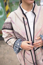 Lade das Bild in den Galerie-Viewer, Lange Kantha-Jacke
