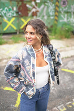 Načíst obrázek do prohlížeče Galerie, Bunda Kantha Short
