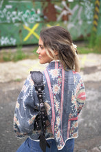 Načíst obrázek do prohlížeče Galerie, Bunda Kantha Short
