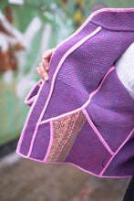 Lade das Bild in den Galerie-Viewer, Kurze Kantha-Jacke
