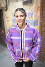 Lade das Bild in den Galerie-Viewer, Kurze Kantha-Jacke

