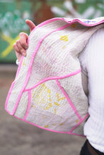 Načíst obrázek do prohlížeče Galerie, Bunda Kantha Short
