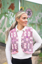 Lade das Bild in den Galerie-Viewer, Kantha Bae Weste
