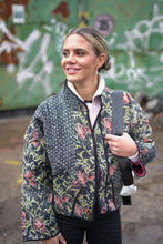 Načíst obrázek do prohlížeče Galerie, Bunda Kantha Short
