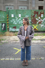 Lade das Bild in den Galerie-Viewer, Lange Kantha-Jacke
