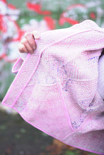 Lade das Bild in den Galerie-Viewer, Kurze Kantha-Jacke
