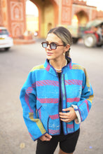 Lade das Bild in den Galerie-Viewer, Kurze Kantha-Jacke
