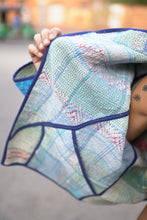 Lade das Bild in den Galerie-Viewer, Kurze Kantha-Jacke
