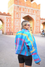 Lade das Bild in den Galerie-Viewer, Kurze Kantha-Jacke
