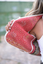 Load image into Gallery viewer, Kantha Nouba vest
