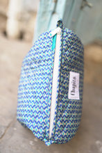 Lade das Bild in den Galerie-Viewer, Krishna-Tasche
