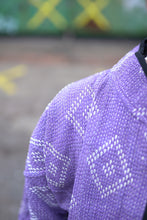 Lade das Bild in den Galerie-Viewer, Kurze Kantha-Jacke
