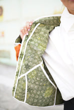 Lade das Bild in den Galerie-Viewer, Kurze Kantha-Jacke
