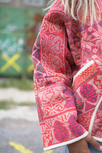 Načíst obrázek do prohlížeče Galerie, Bunda Kantha Short
