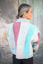 Načíst obrázek do prohlížeče Galerie, Bunda Kantha Short
