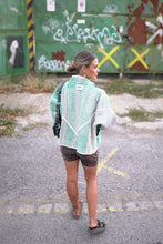 Načíst obrázek do prohlížeče Galerie, Bunda Kantha Short
