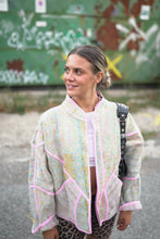 Načíst obrázek do prohlížeče Galerie, Bunda Kantha Short
