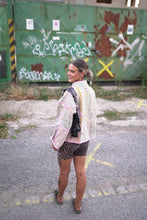 Načíst obrázek do prohlížeče Galerie, Bunda Kantha Short
