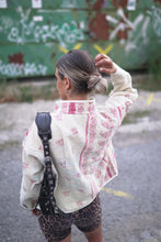 Lade das Bild in den Galerie-Viewer, Kurze Kantha-Jacke
