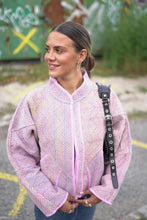 Načíst obrázek do prohlížeče Galerie, Bunda Kantha Short
