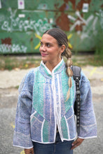 Načíst obrázek do prohlížeče Galerie, Bunda Kantha Short
