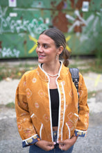 Načíst obrázek do prohlížeče Galerie, Bunda Kantha Short
