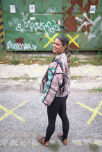 Načíst obrázek do prohlížeče Galerie, Bunda Kantha Short
