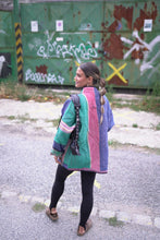 Lade das Bild in den Galerie-Viewer, Lange Kantha-Jacke
