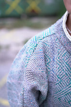 Lade das Bild in den Galerie-Viewer, Lange Kantha-Jacke
