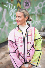 Načíst obrázek do prohlížeče Galerie, Bunda Kantha Short
