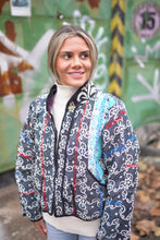 Načíst obrázek do prohlížeče Galerie, Bunda Kantha Short
