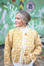 Načíst obrázek do prohlížeče Galerie, Bunda Kantha Short
