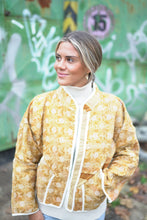 Načíst obrázek do prohlížeče Galerie, Bunda Kantha Short
