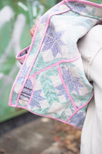 Načíst obrázek do prohlížeče Galerie, Bunda Kantha Short
