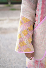 Načíst obrázek do prohlížeče Galerie, Bunda Kantha Coat
