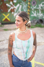 Lade das Bild in den Galerie-Viewer, Kantha Bae Weste
